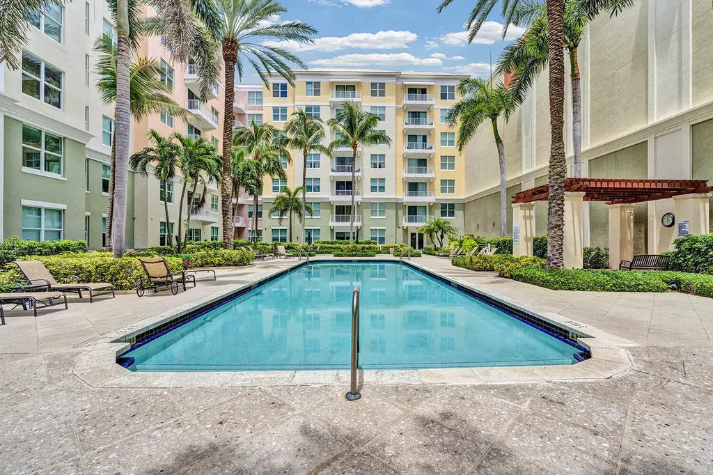 802 W Windward Way Lantana FL 33462