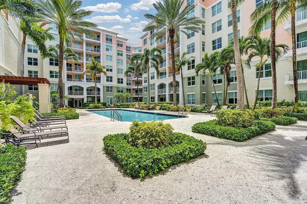 802 W Windward Way Lantana FL 33462