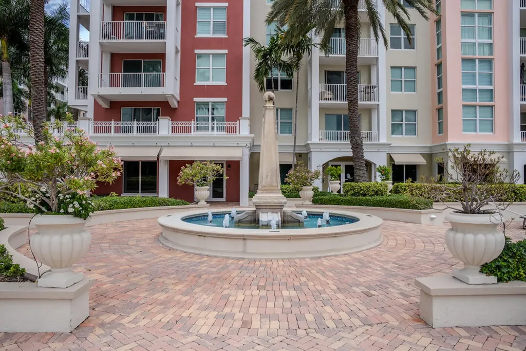 802 W Windward Way Lantana FL 33462