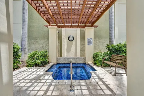 802 W Windward Way Lantana FL 33462