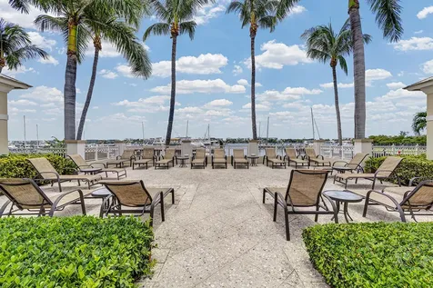 802 W Windward Way Lantana FL 33462