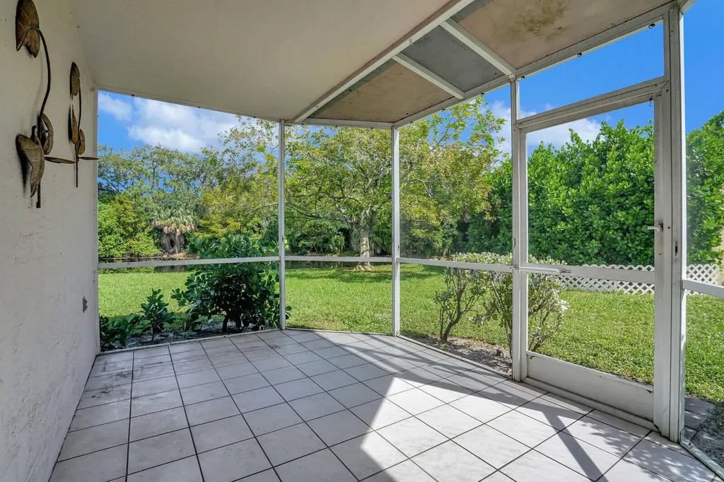 1022 Island Manor Drive Greenacres FL 33413