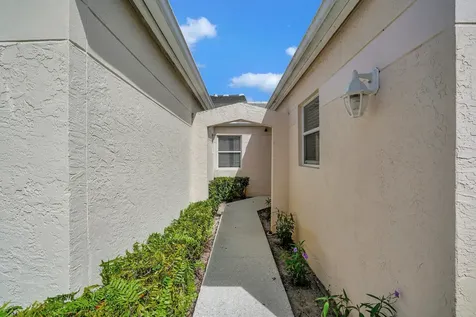 1022 Island Manor Drive Greenacres FL 33413