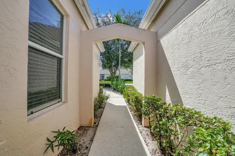 1022 Island Manor Drive Greenacres FL 33413
