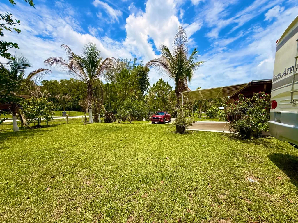 14539 N 60th Court Court N The Acreage FL 33470