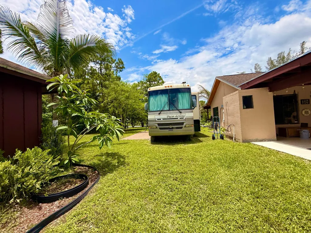 14539 N 60th Court Court N The Acreage FL 33470