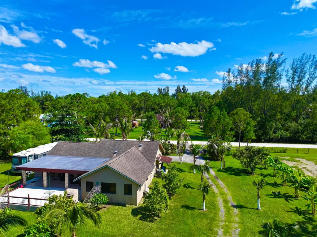 14539 N 60th Court Court N The Acreage FL 33470