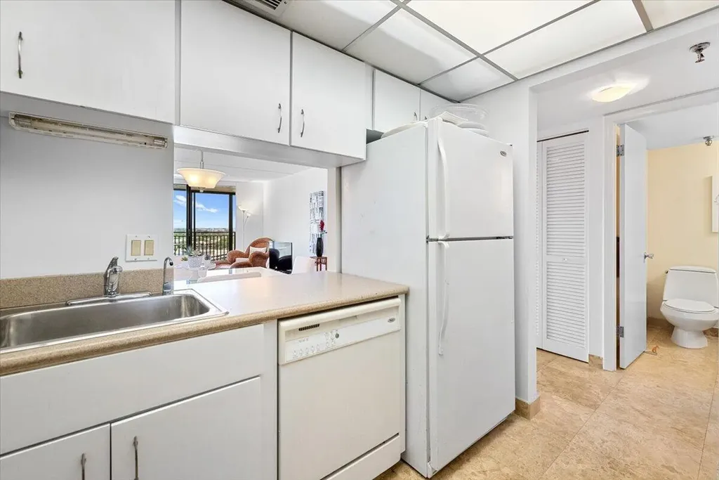 3912 S Ocean Boulevard Highland Beach FL 33487
