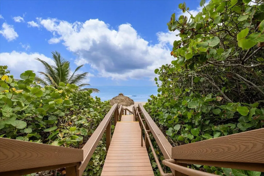 3912 S Ocean Boulevard Highland Beach FL 33487