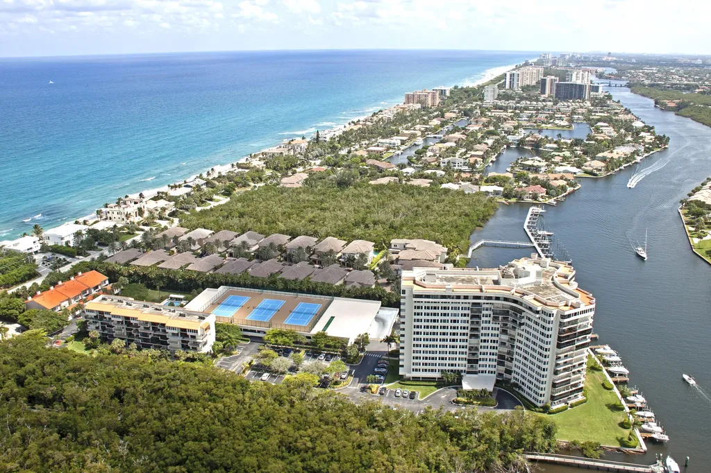 3912 S Ocean Boulevard Highland Beach FL 33487
