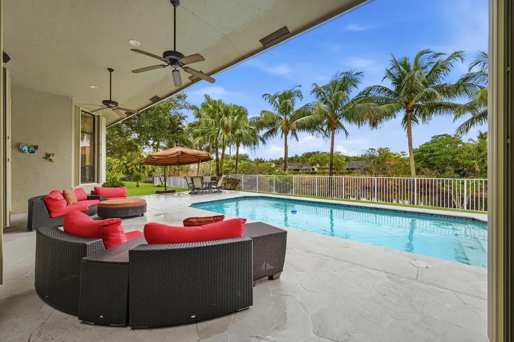 4704 NW 99th Lane Coral Springs FL 33076