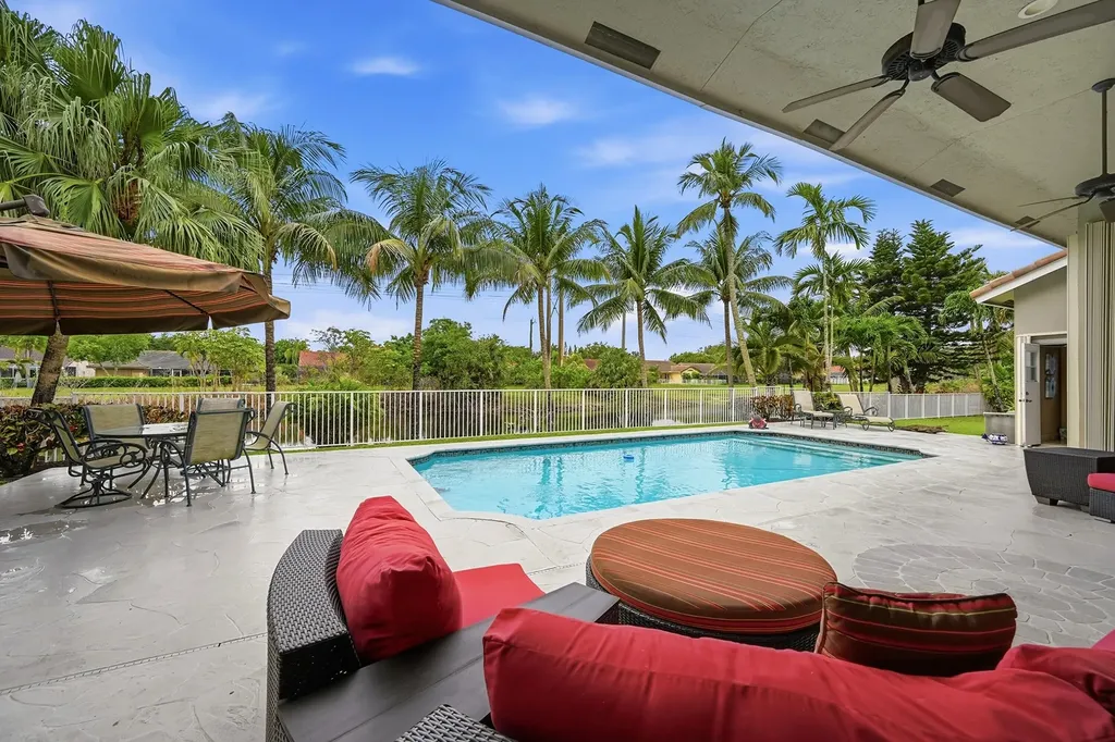 4704 NW 99th Lane Coral Springs FL 33076