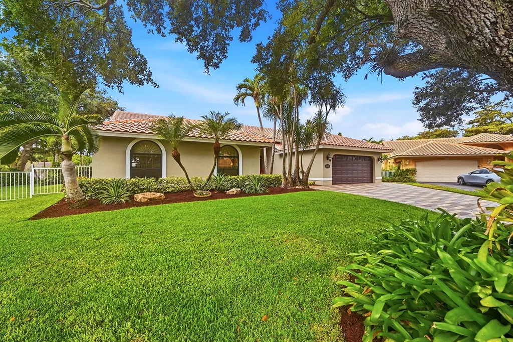 4704 NW 99th Lane Coral Springs FL 33076