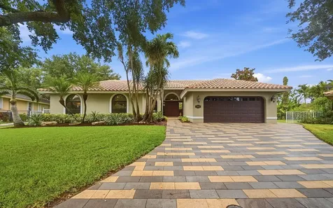 4704 NW 99th Lane Coral Springs FL 33076
