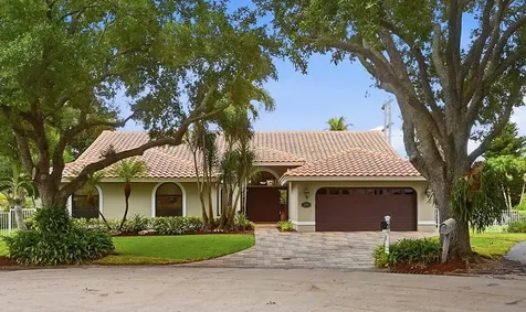 4704 NW 99th Lane Coral Springs FL 33076