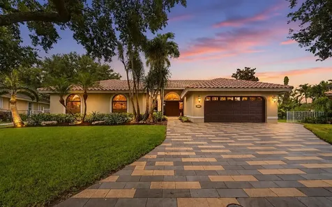 4704 NW 99th Lane Coral Springs FL 33076