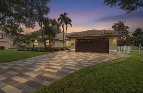 4704 NW 99th Lane Coral Springs FL 33076