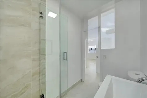 323 Elm Street Hollywood FL 33019