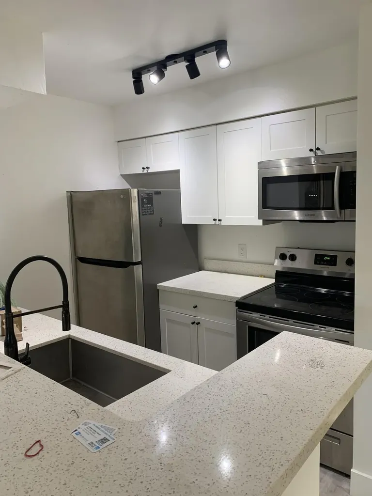 2926 S University Drive Davie FL 33328