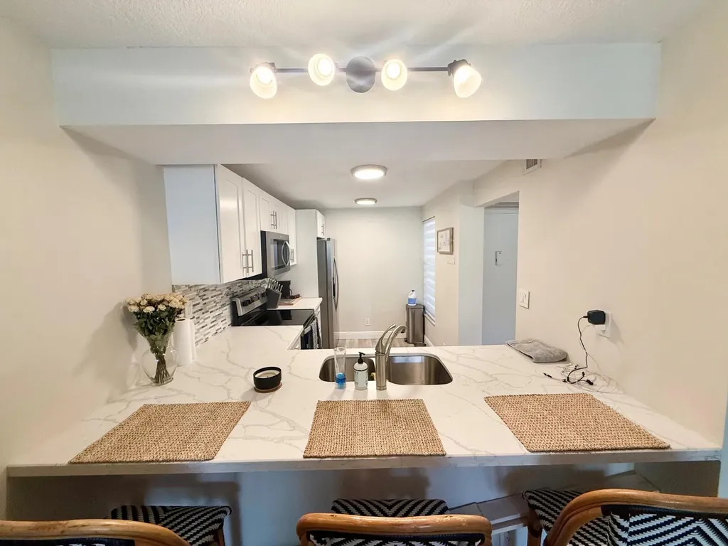 11 Royal Palm Way Boca Raton FL 33432