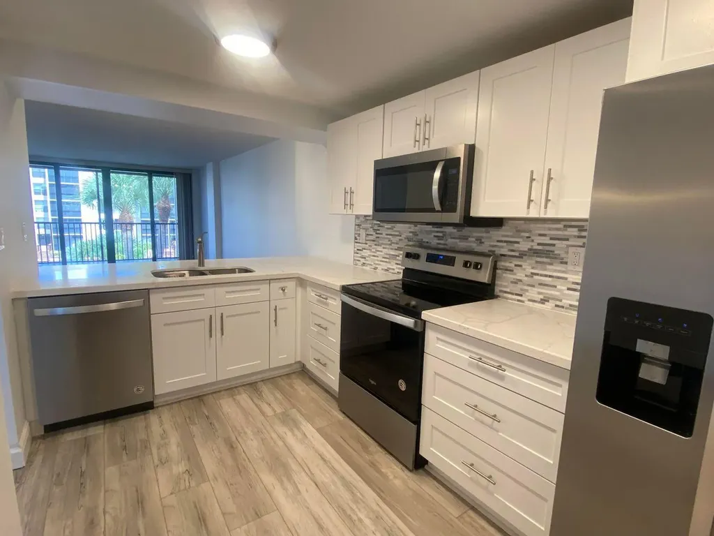 11 Royal Palm Way Boca Raton FL 33432