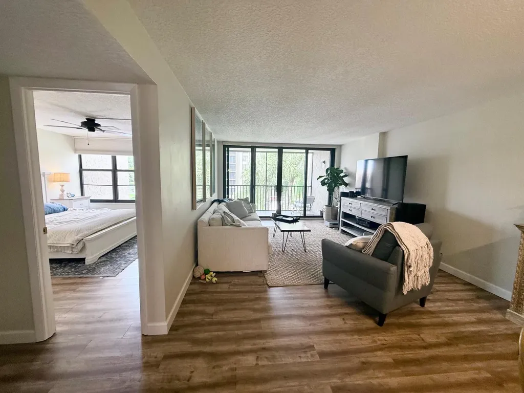 11 Royal Palm Way Boca Raton FL 33432