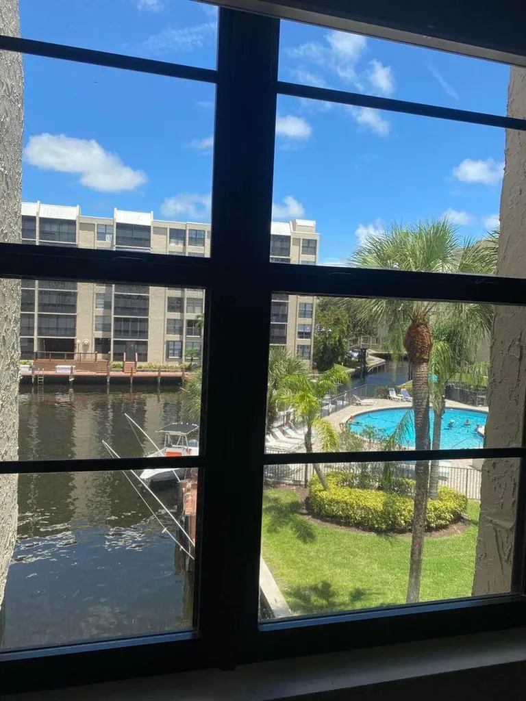 11 Royal Palm Way Boca Raton FL 33432