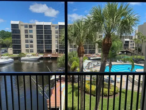 11 Royal Palm Way Boca Raton FL 33432