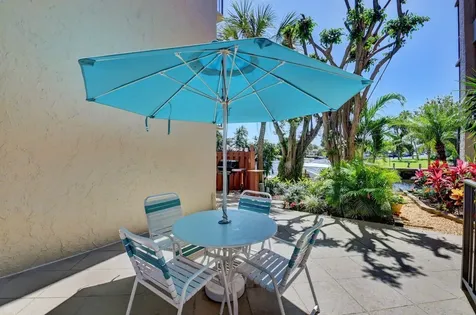 11 Royal Palm Way Boca Raton FL 33432