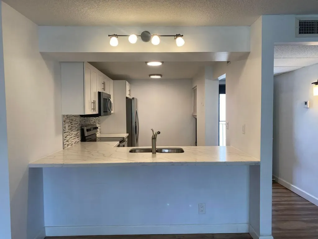 11 Royal Palm Way Boca Raton FL 33432