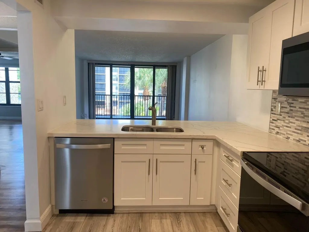 11 Royal Palm Way Boca Raton FL 33432