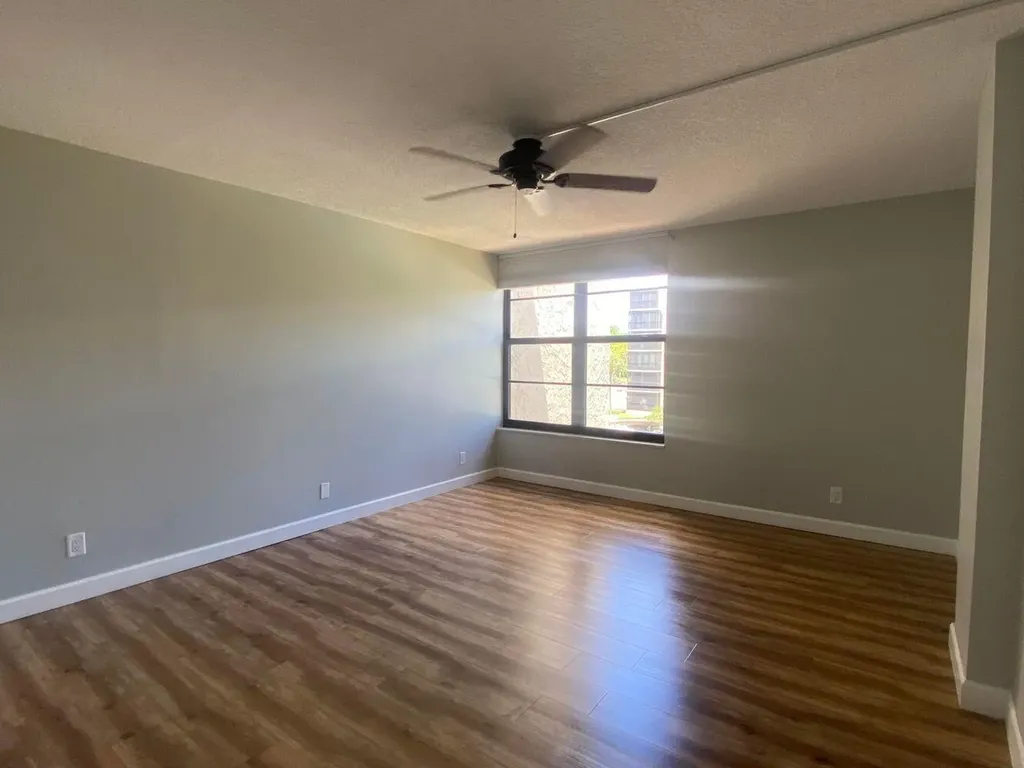 11 Royal Palm Way Boca Raton FL 33432