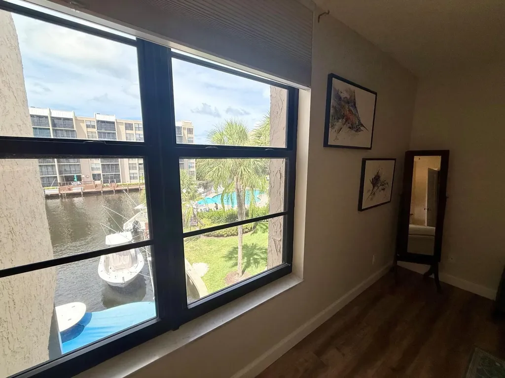 11 Royal Palm Way Boca Raton FL 33432