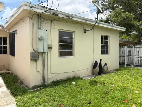 706 Glenn Parkway Hollywood FL 33021