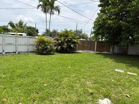 706 Glenn Parkway Hollywood FL 33021