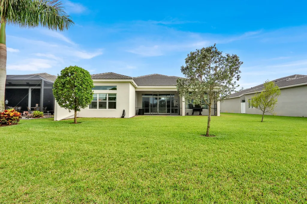 9939 Great Barrier Trail Boynton Beach FL 33473