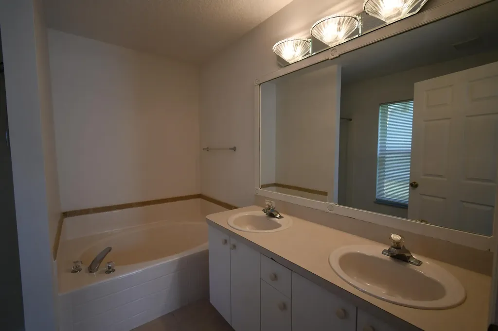 2547 SW Kenilworth Street SW Port St Lucie FL 34953