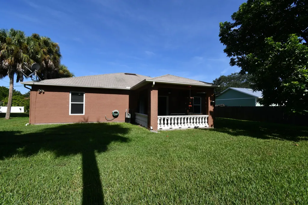 2547 SW Kenilworth Street SW Port St Lucie FL 34953