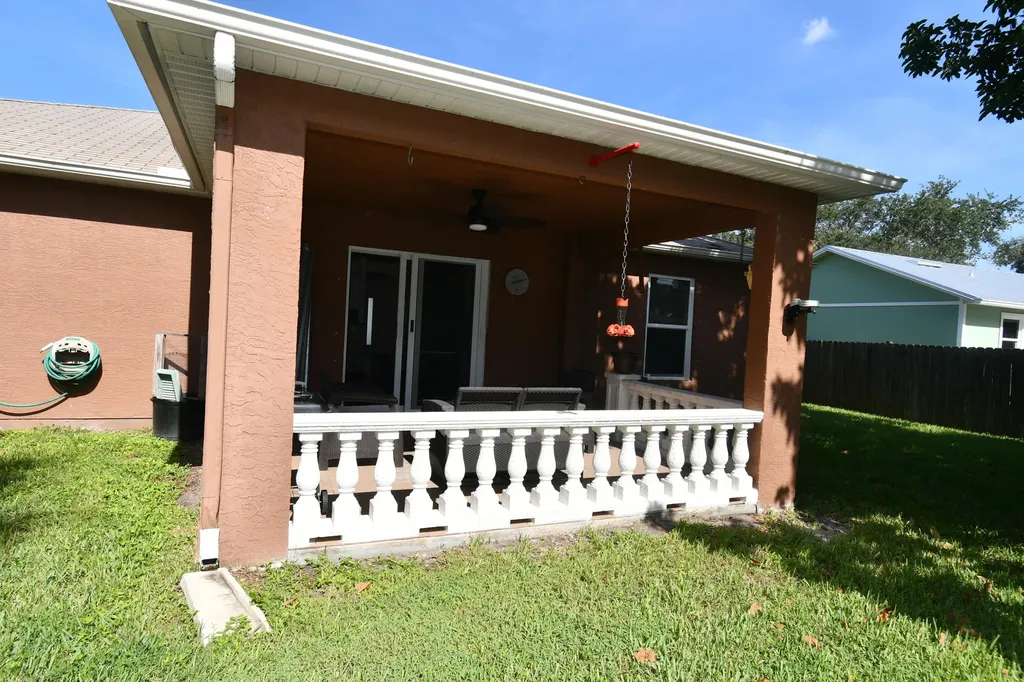 2547 SW Kenilworth Street SW Port St Lucie FL 34953