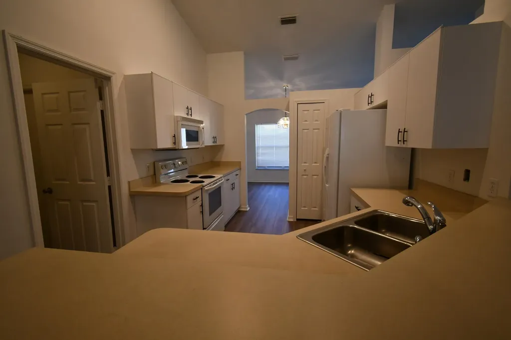 2547 SW Kenilworth Street SW Port St Lucie FL 34953