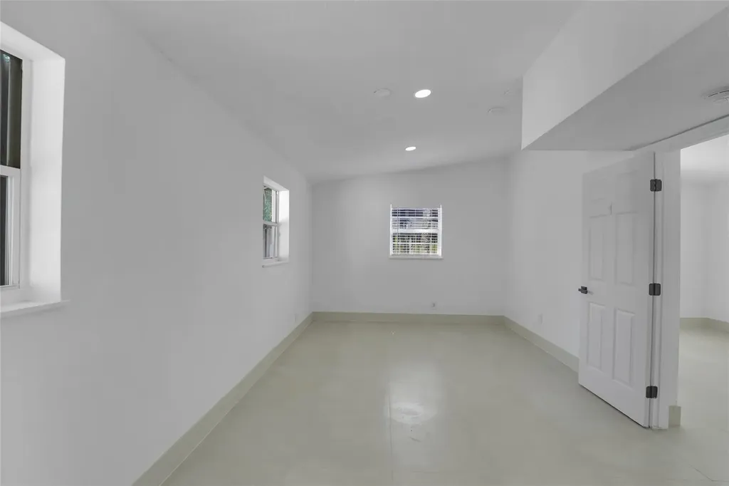 812 NE 4th Avenue Pompano Beach FL 33060