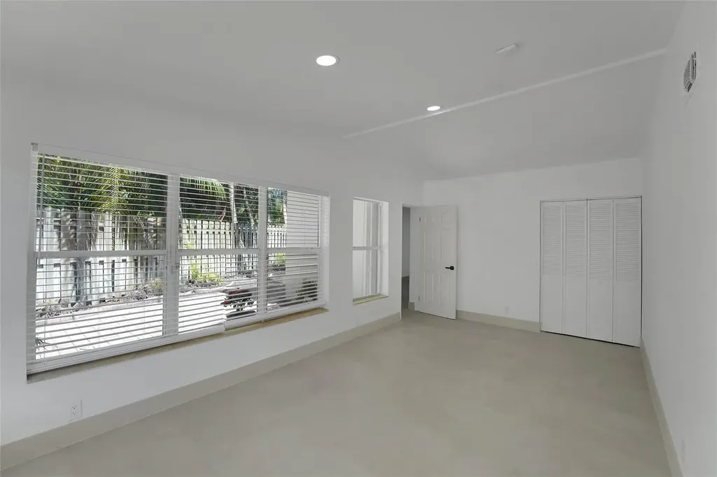 812 NE 4th Avenue Pompano Beach FL 33060