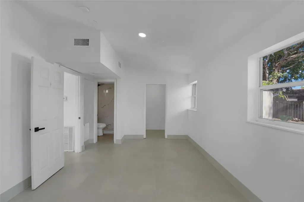 812 NE 4th Avenue Pompano Beach FL 33060
