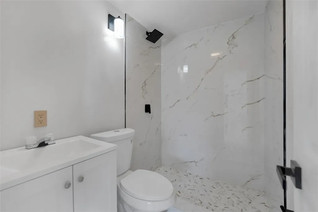 812 NE 4th Avenue Pompano Beach FL 33060