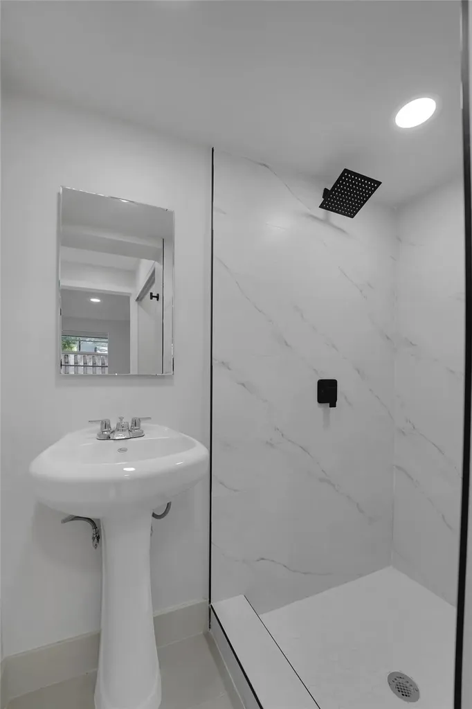 812 NE 4th Avenue Pompano Beach FL 33060