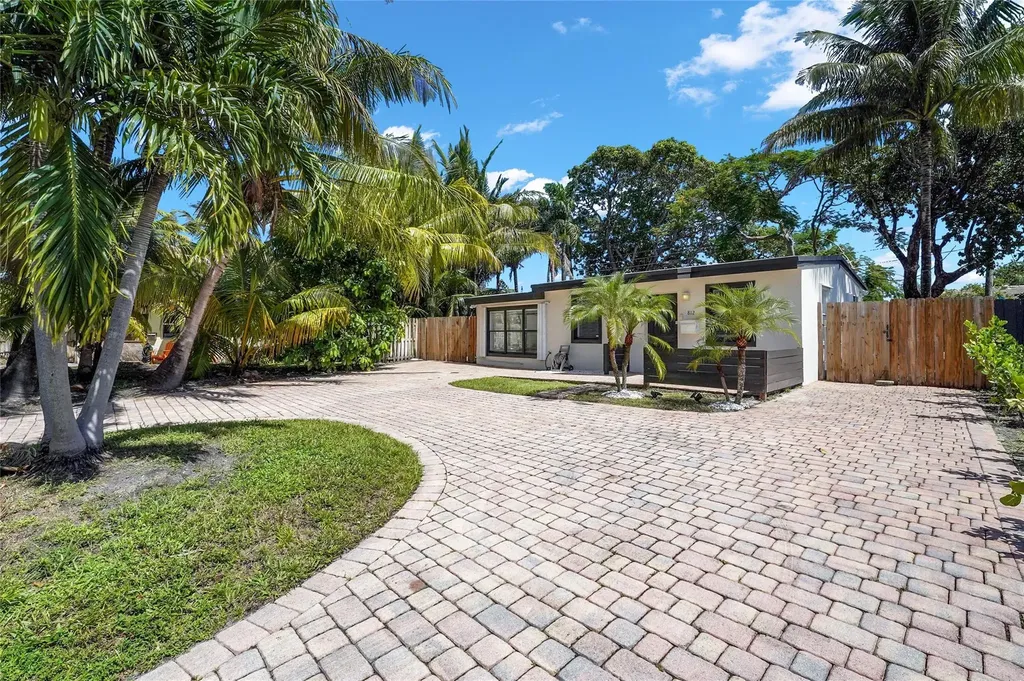 812 NE 4th Avenue Pompano Beach FL 33060