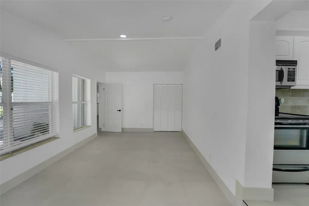812 NE 4th Avenue Pompano Beach FL 33060