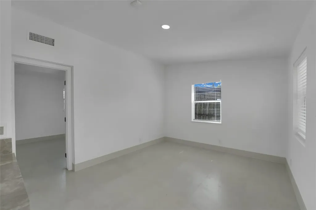 812 NE 4th Avenue Pompano Beach FL 33060