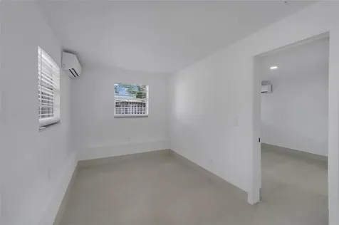 812 NE 4th Avenue Pompano Beach FL 33060
