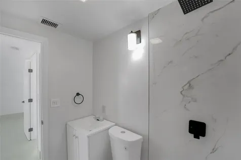 812 NE 4th Avenue Pompano Beach FL 33060